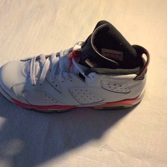 Jordan 6 Retro Infrared White - Picture 4 of 5